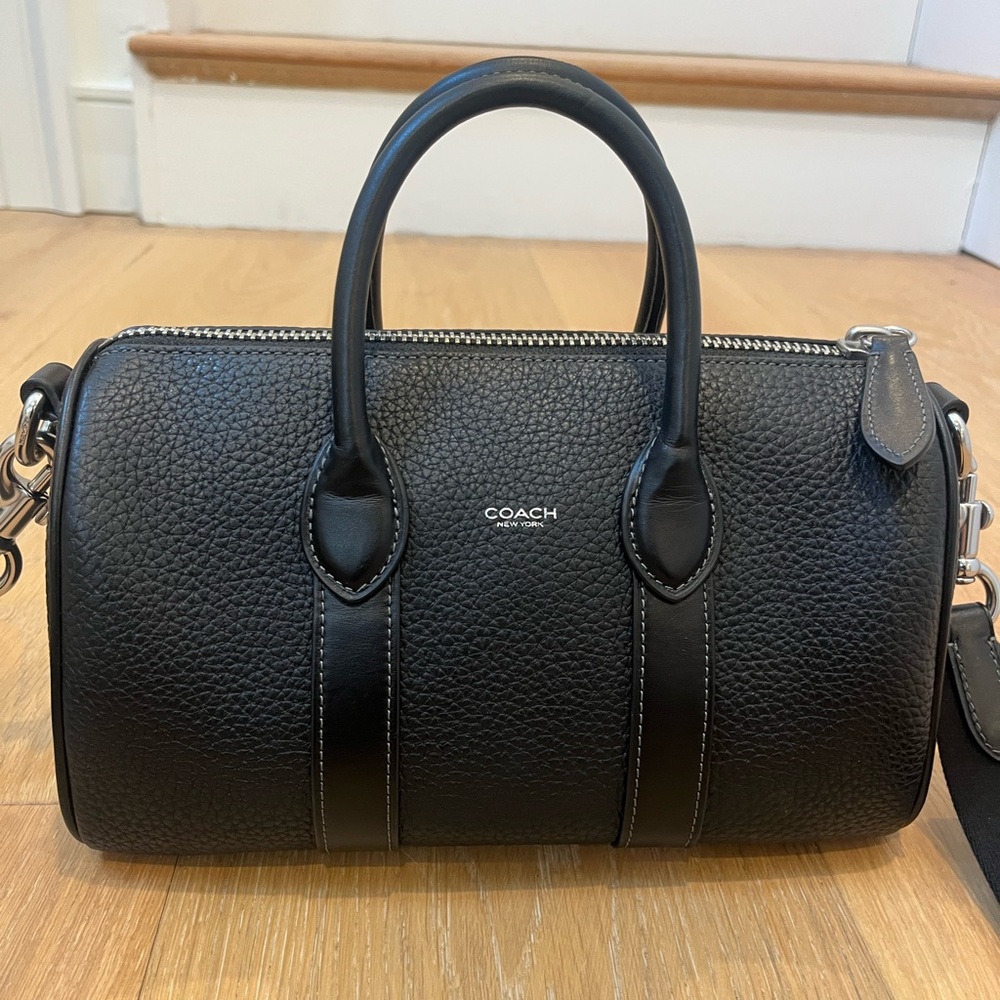 Coach compass 25